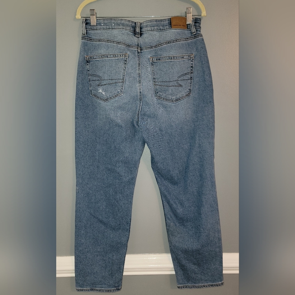 American Eagle Outfitters High-Rise Mom Jeans - 10 *Short* - Picture 2 of 5